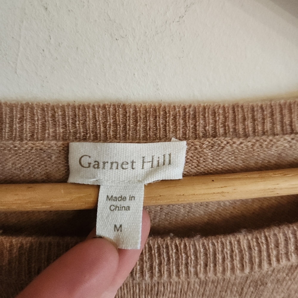 Garnet Hill Shirttail Cashmere Sweater Ruffle Detail Tan Cream Medium M - Picture 2 of 9